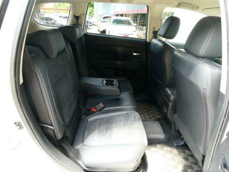OUTLANDER PHEV