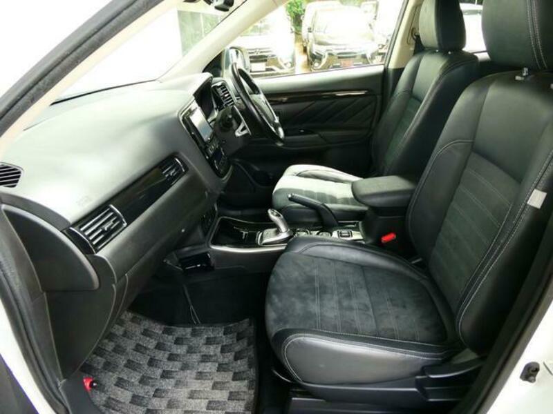 OUTLANDER PHEV