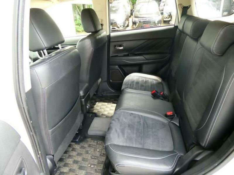 OUTLANDER PHEV