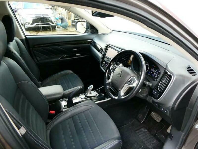OUTLANDER PHEV
