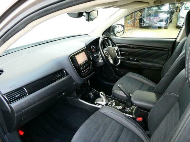 OUTLANDER PHEV