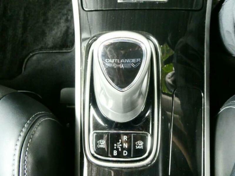 OUTLANDER PHEV