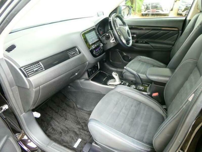 OUTLANDER PHEV