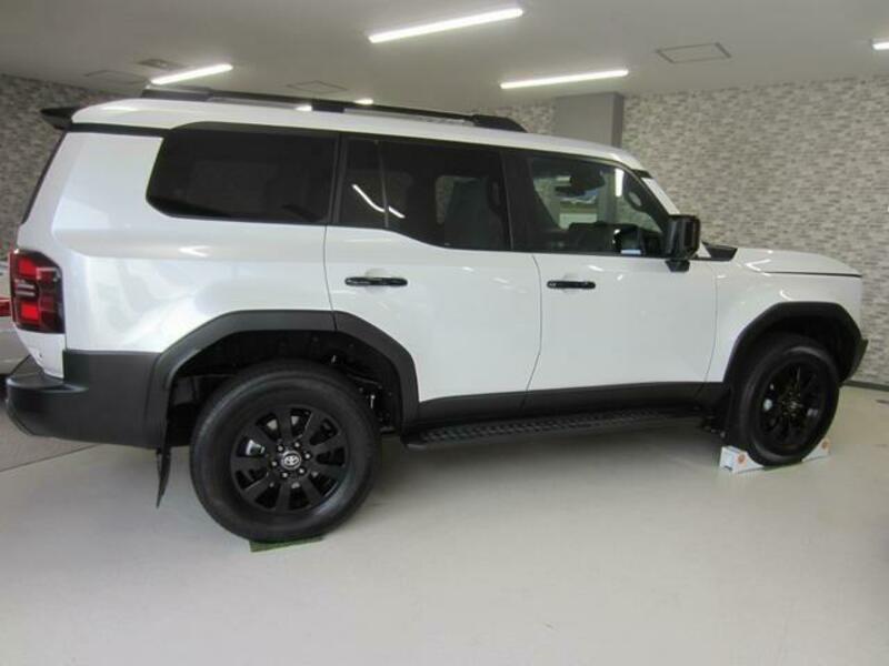 LAND CRUISER 250