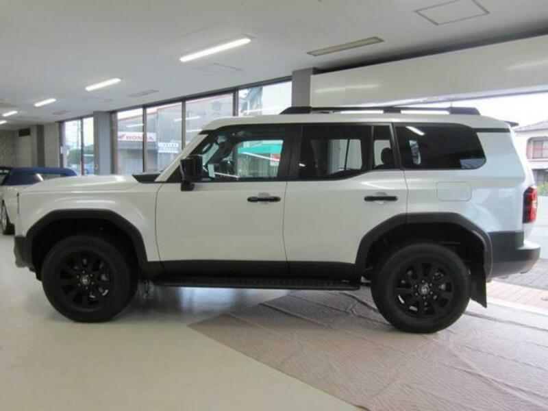 LAND CRUISER 250