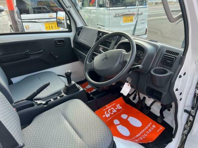 MINICAB TRUCK