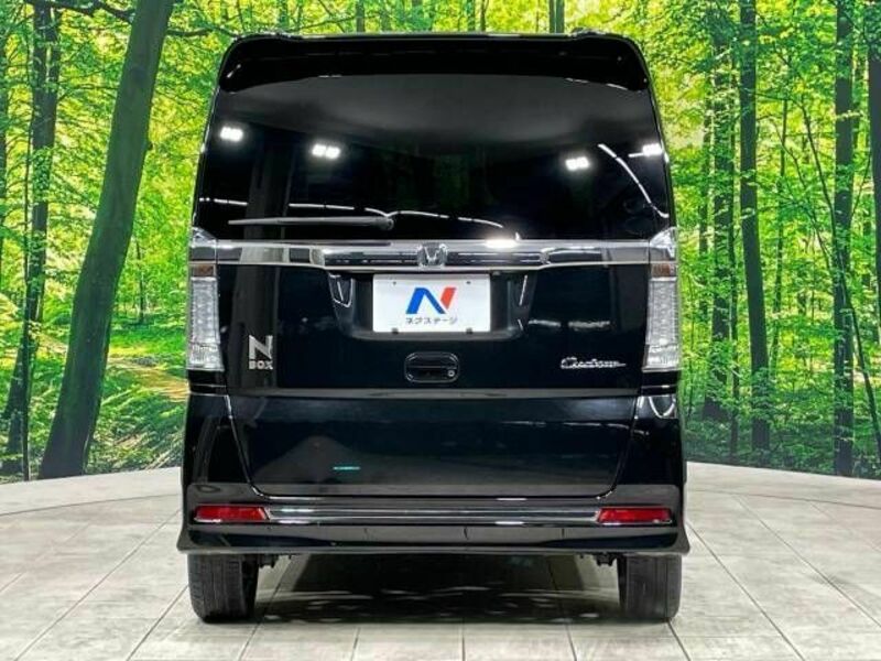 N BOX CUSTOM