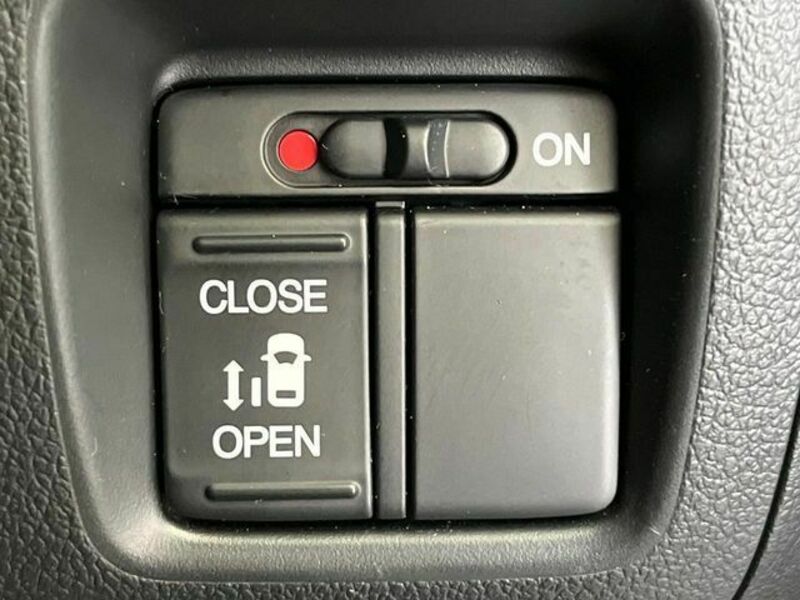 N BOX