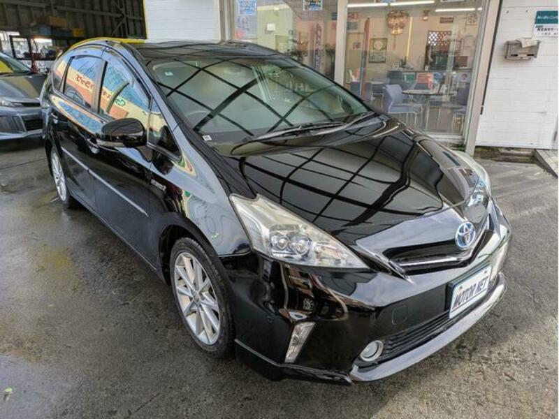 PRIUS ALPHA
