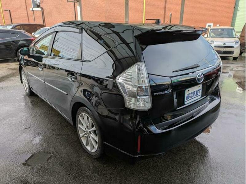 PRIUS ALPHA