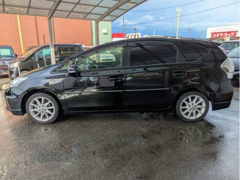 PRIUS ALPHA