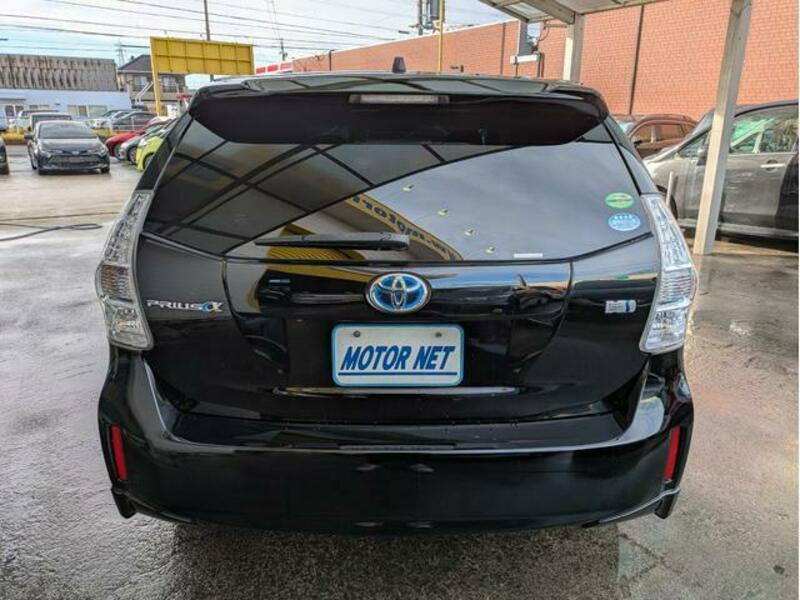 PRIUS ALPHA