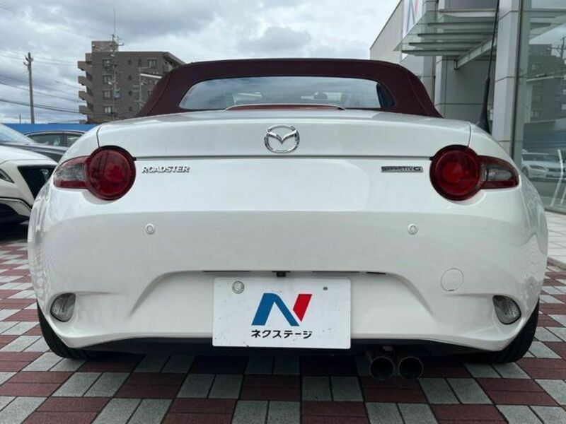 ROADSTER