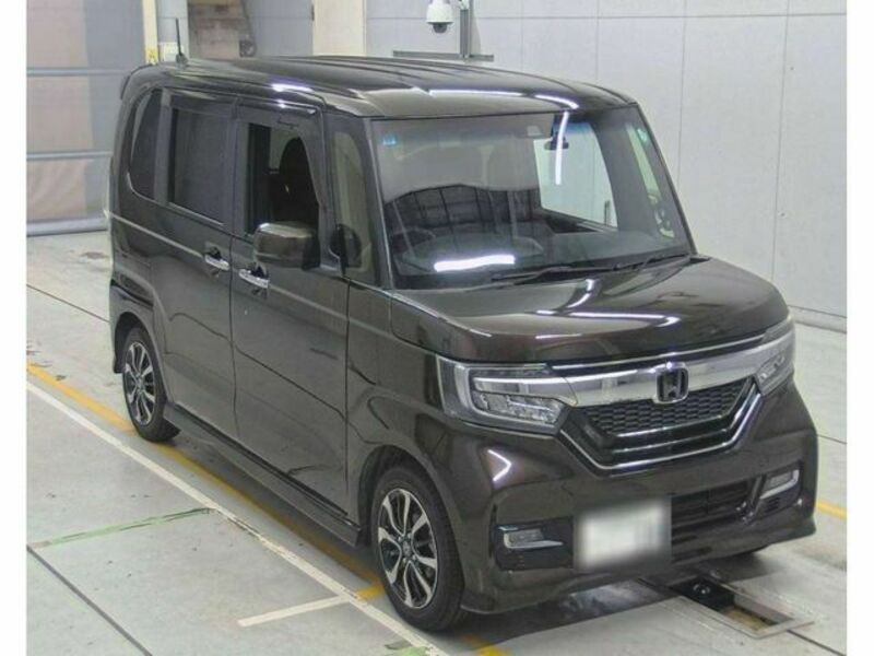N BOX CUSTOM