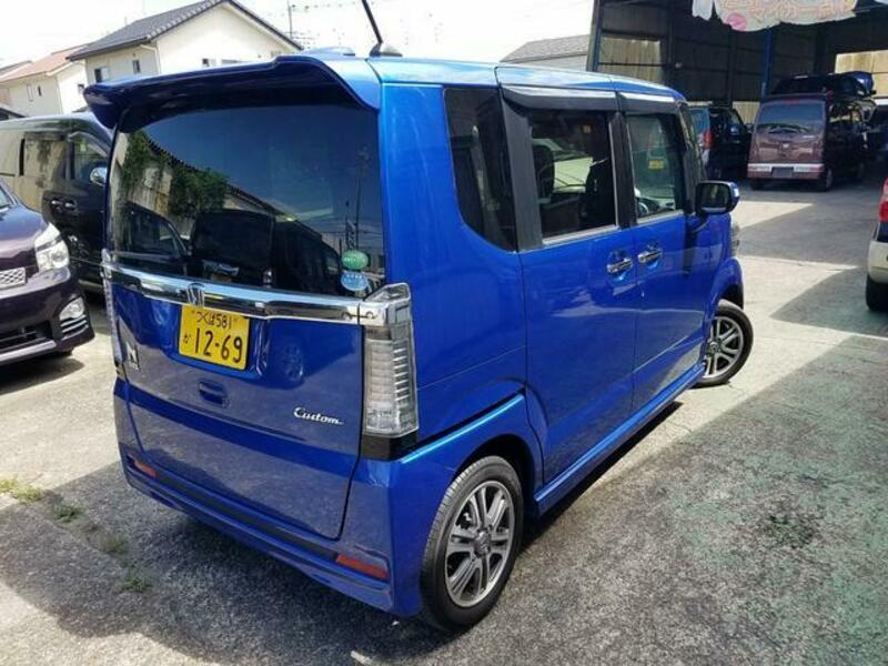 N BOX CUSTOM