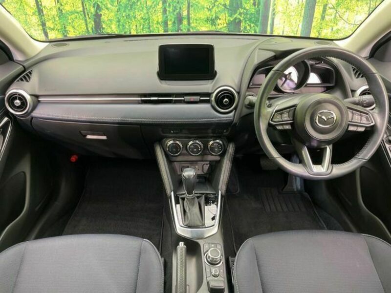 MAZDA2