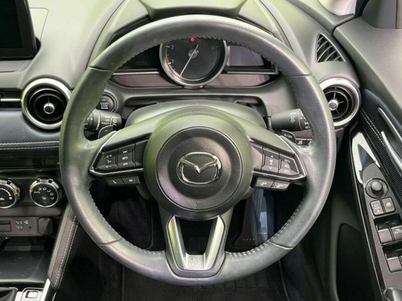 MAZDA2