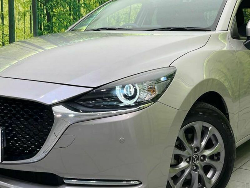 MAZDA2