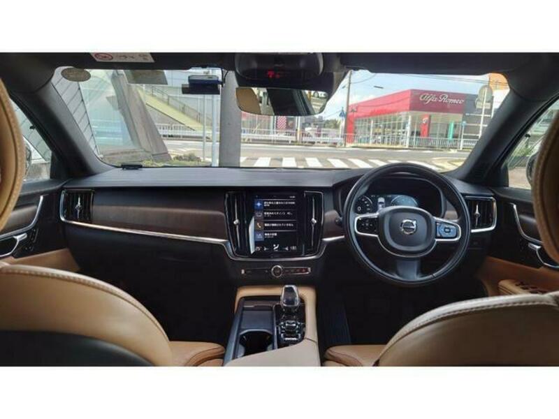 V90