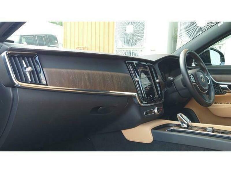 V90