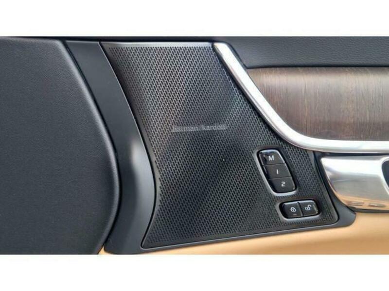 V90