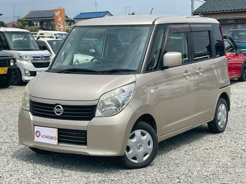 NISSAN ROOX