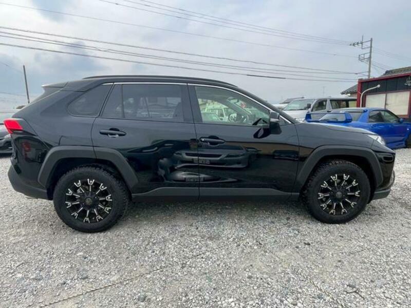 RAV4