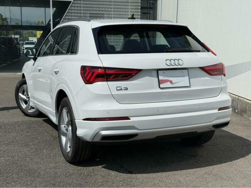 Q3