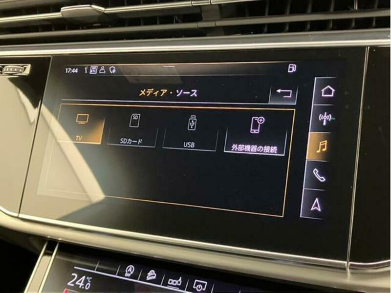 Q8