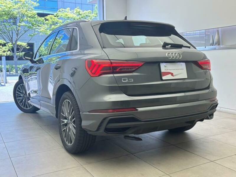 Q3