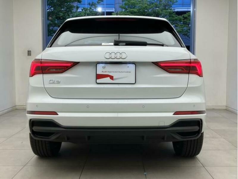 Q3