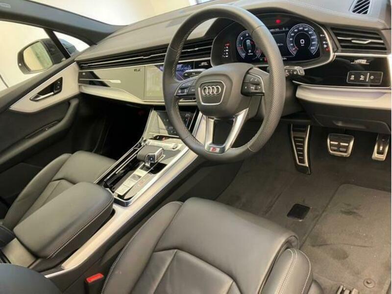 Q7