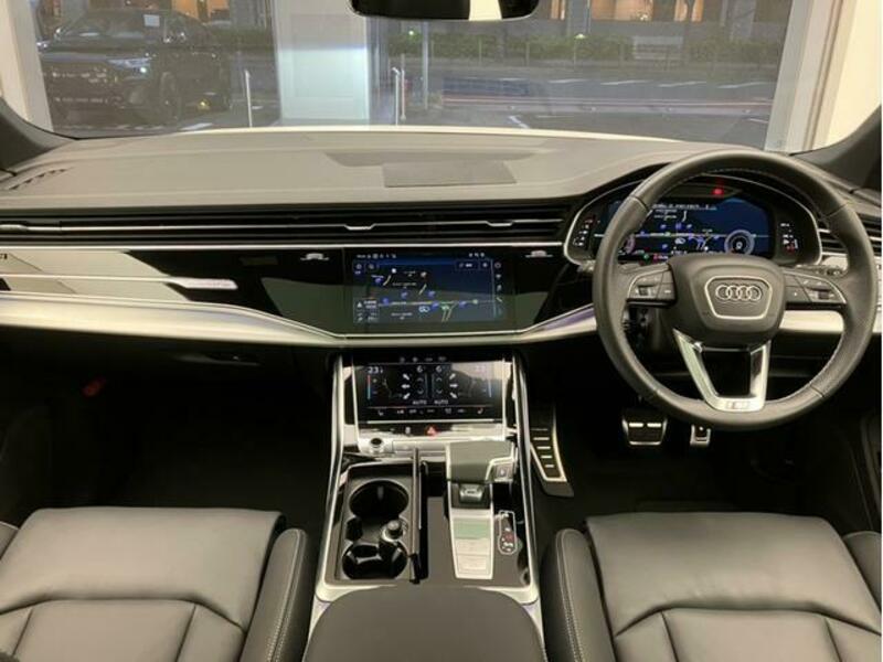 Q7