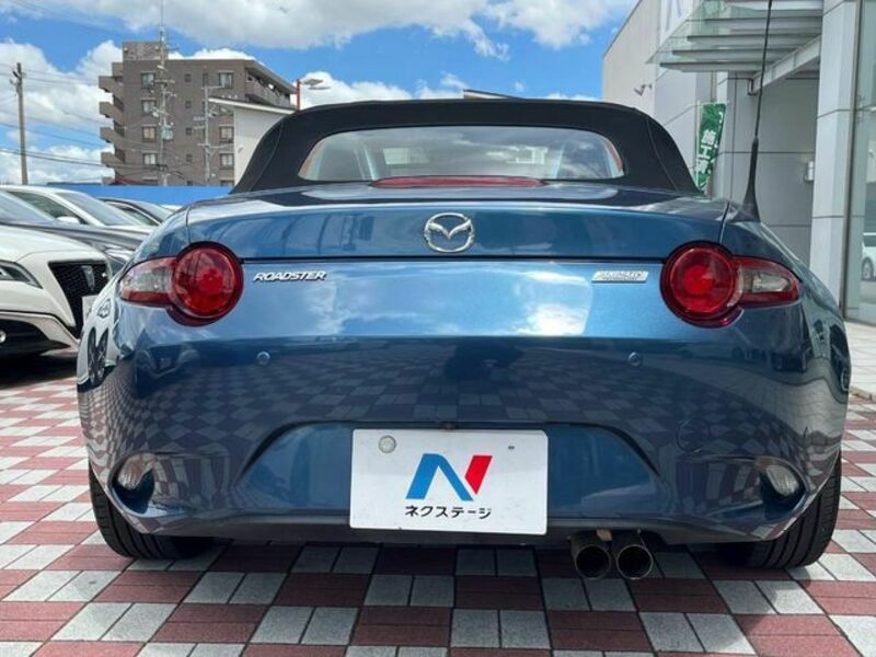 ROADSTER