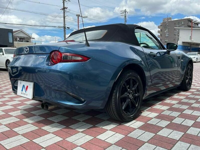 ROADSTER