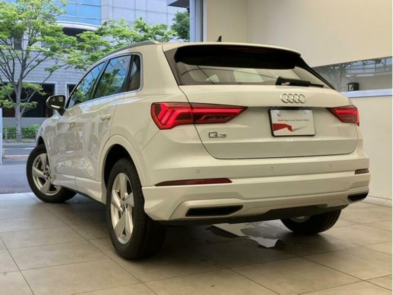 Q3