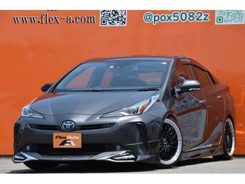TOYOTA PRIUS