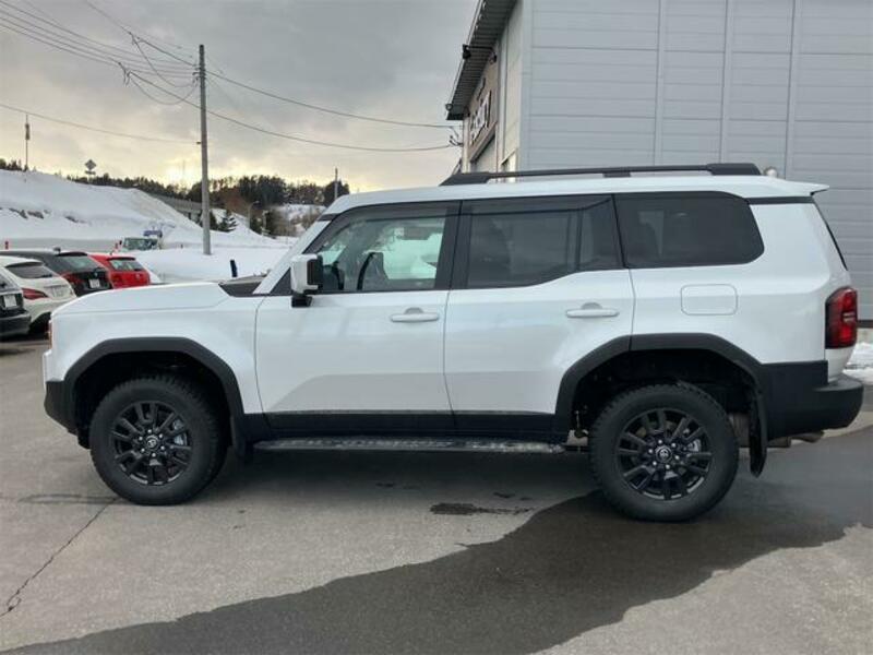 LAND CRUISER 250