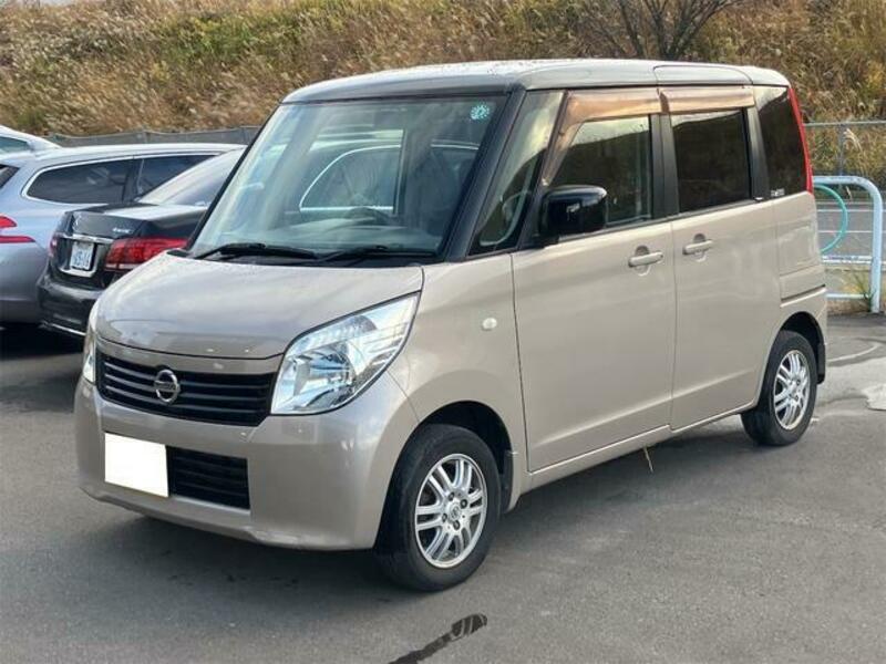 NISSAN ROOX