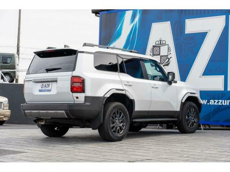 LAND CRUISER 250