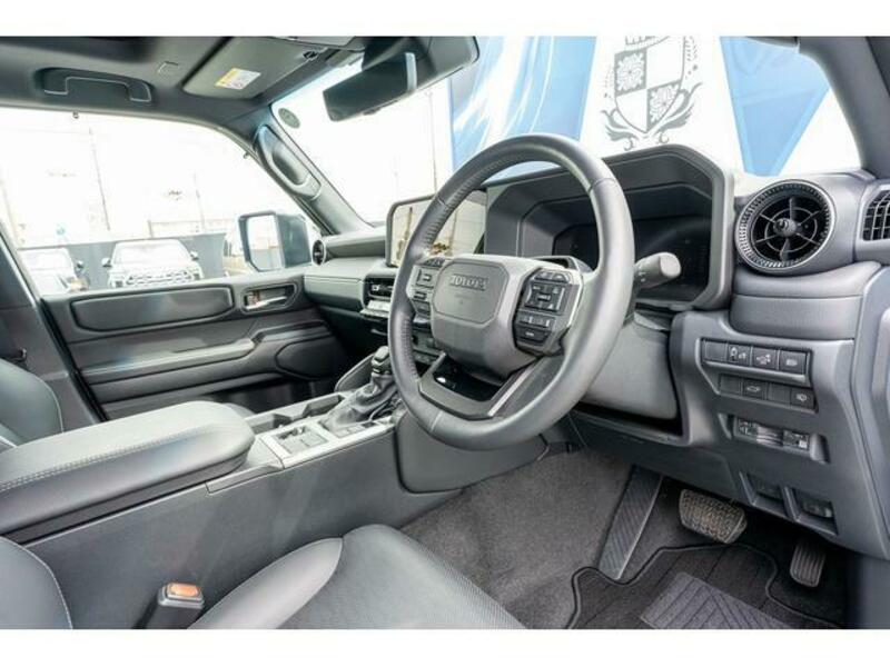 LAND CRUISER 250