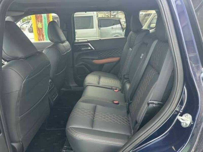 OUTLANDER PHEV