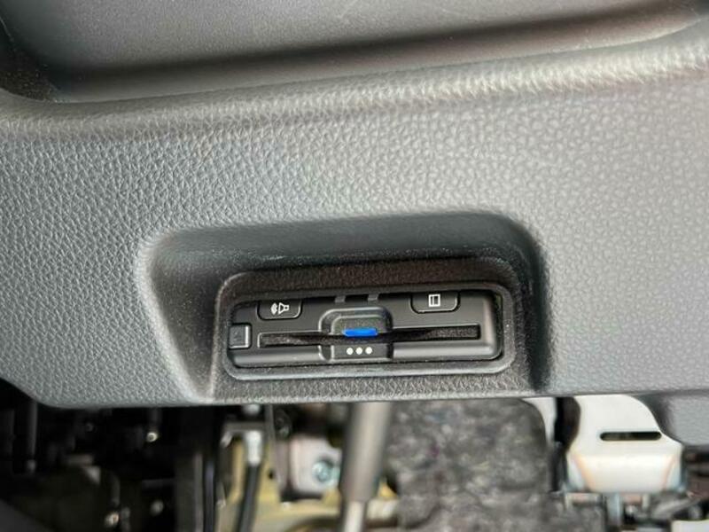 N-VAN