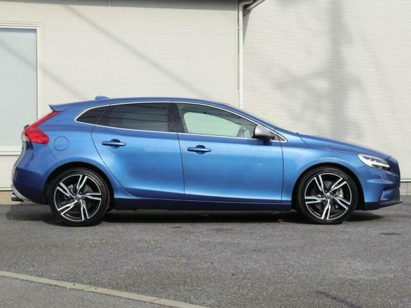 V40