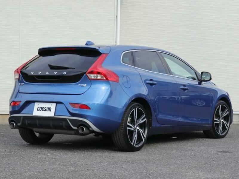 V40
