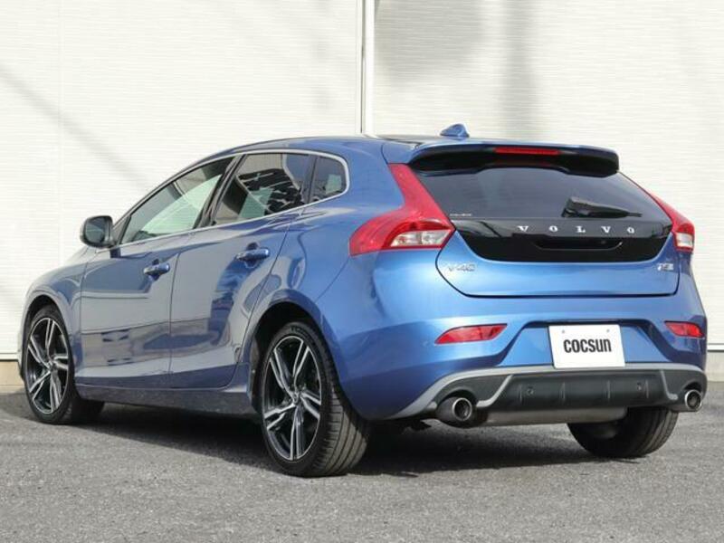 V40