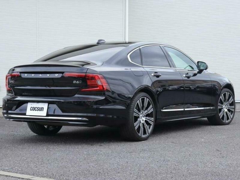 S90