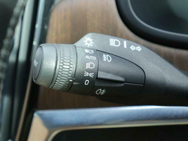 S90