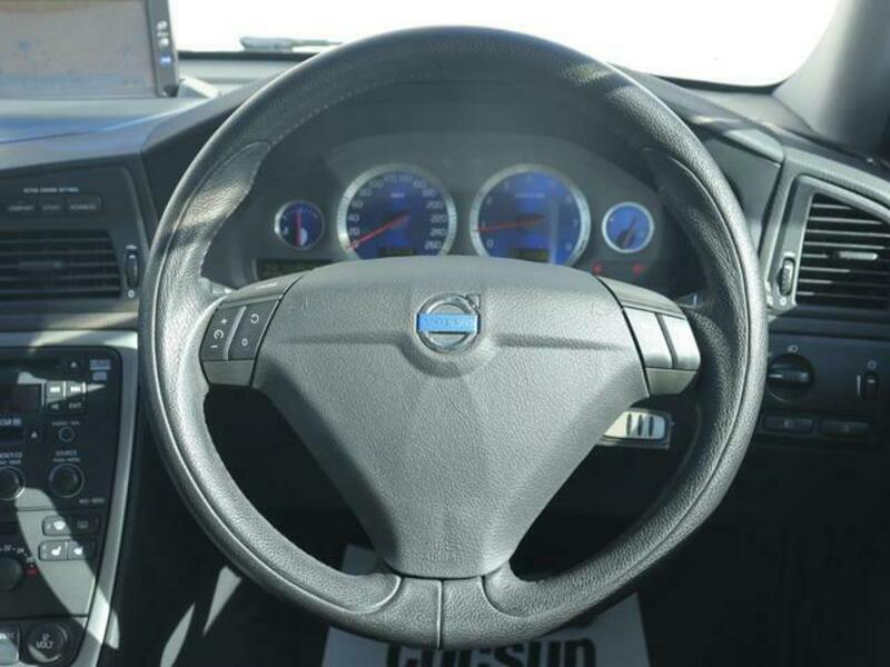 V70