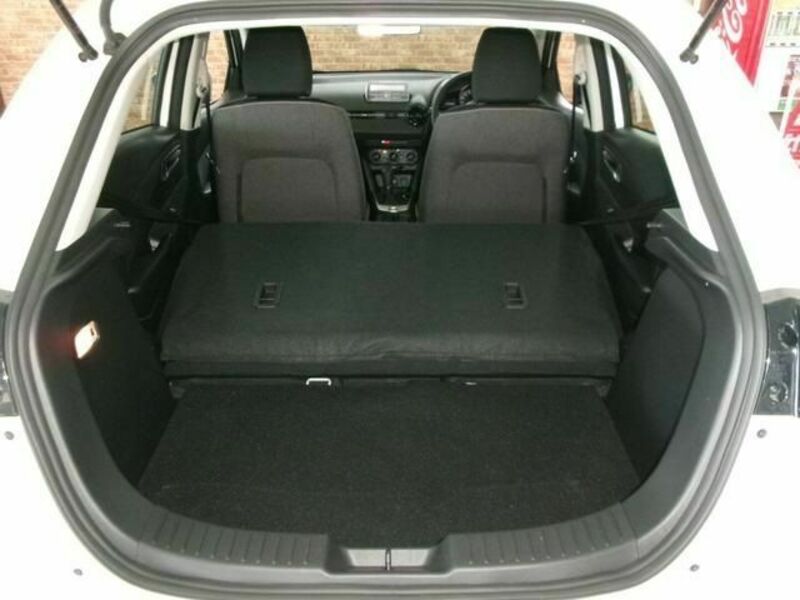 MAZDA2